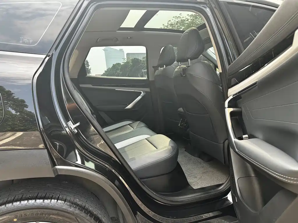 Geely Boyue L — миниатюра 9