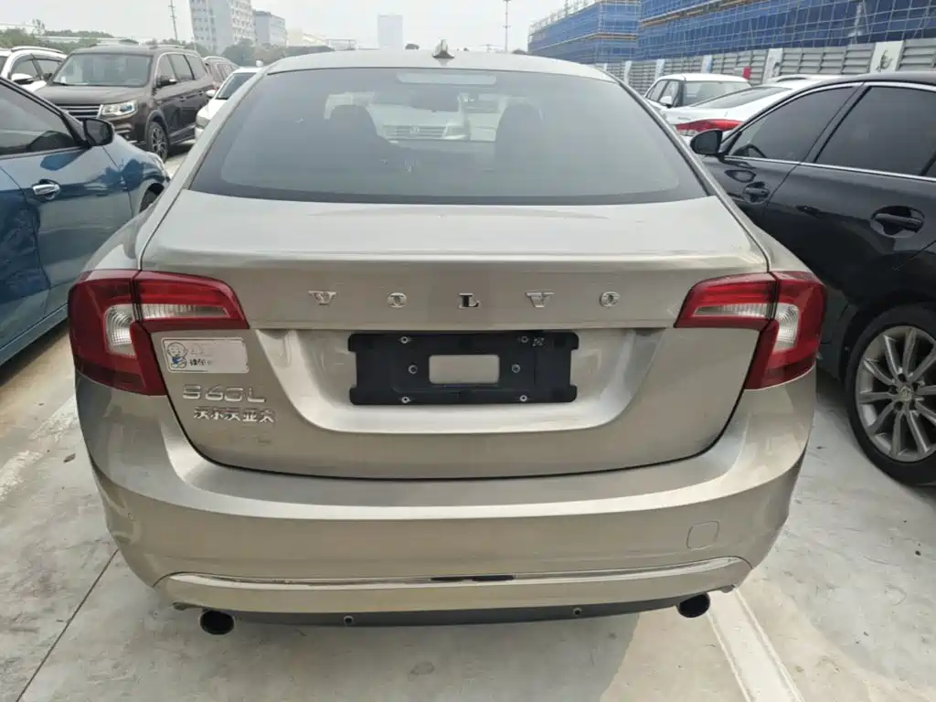 Volvo S60 — миниатюра 6