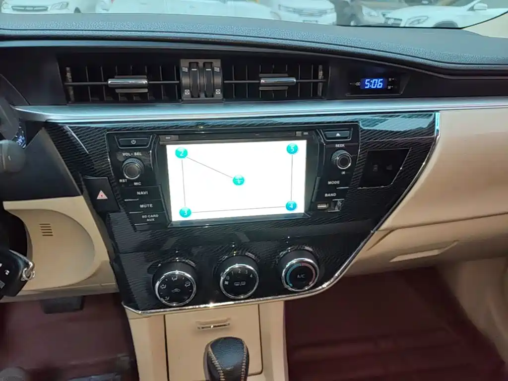 Toyota Corolla — миниатюра 13