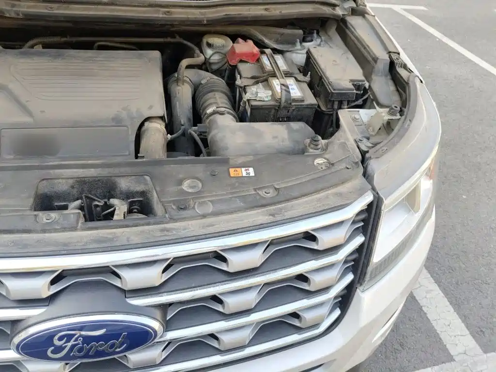 Ford Explorer (Import) — миниатюра 20