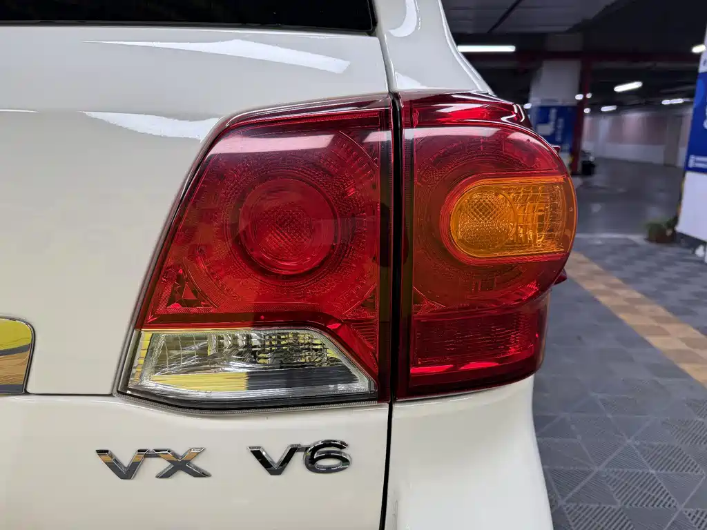Toyota Land Cruiser 2012 4.0L AT VX