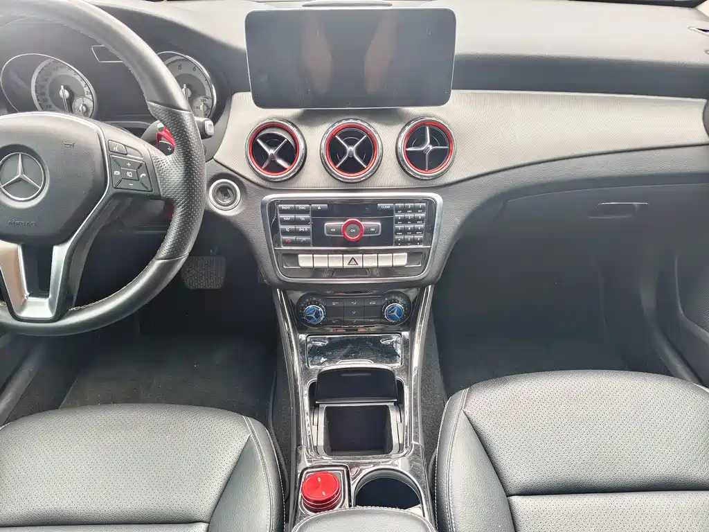 Mercedes-Benz GLA — миниатюра 14