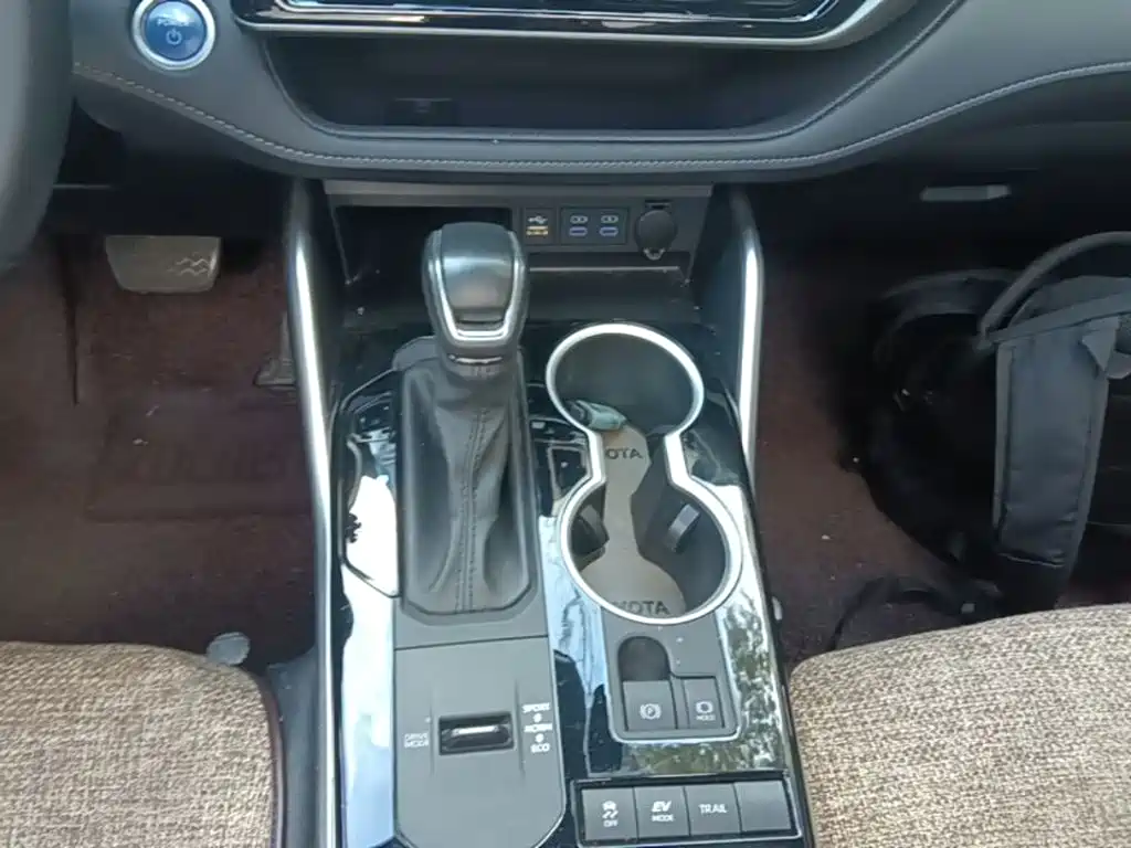 Toyota Highlander — миниатюра 14