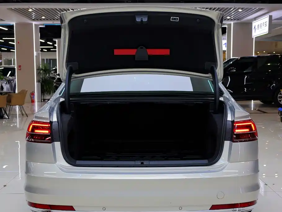 Volkswagen Phideon — миниатюра 32