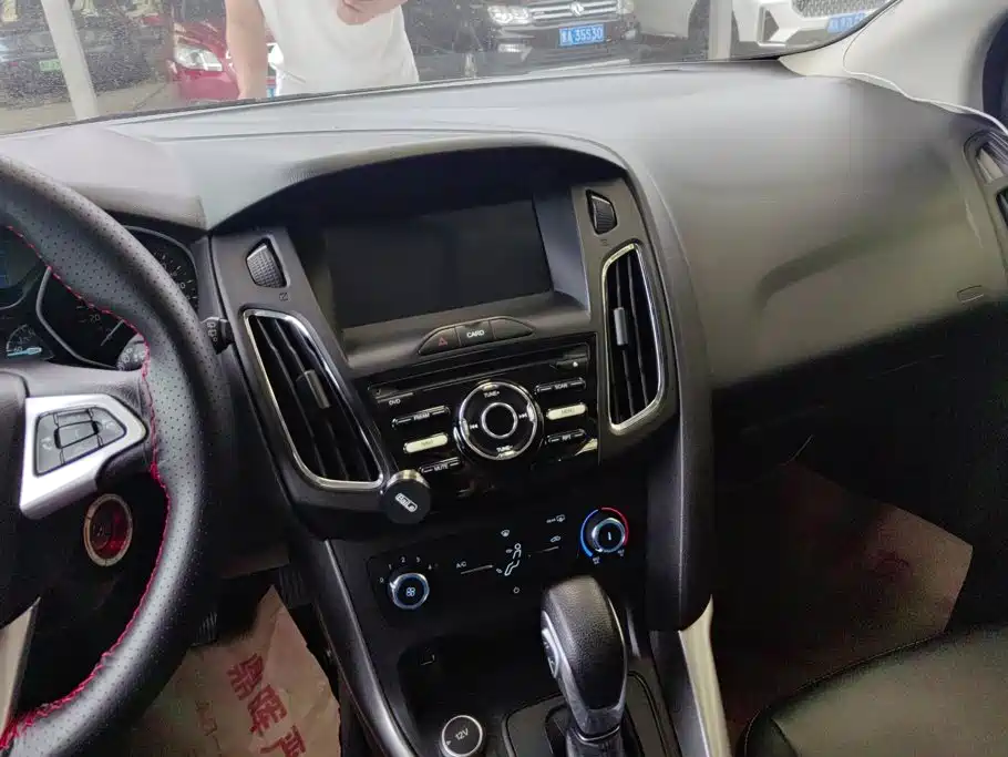 Ford Focus — миниатюра 13