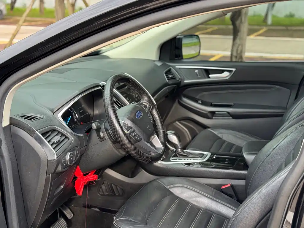 Ford Edge 2015 2.0T GTDi