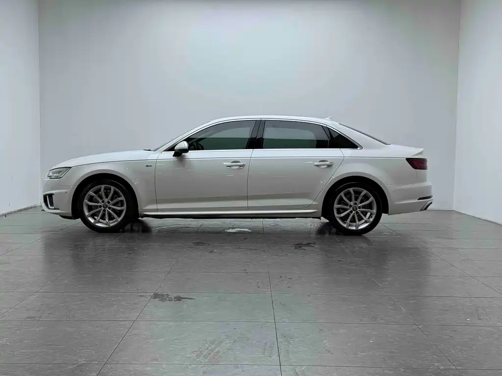 Audi A4L — миниатюра 12
