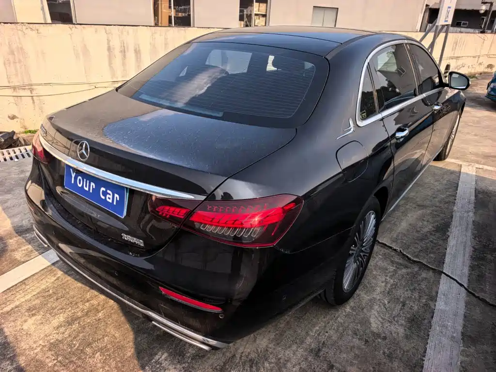Mercedes-Benz E-Class — миниатюра 6