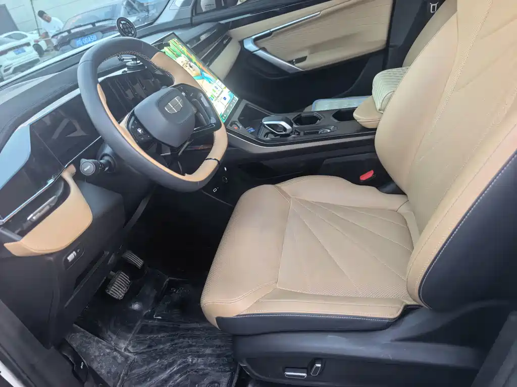 Geely Boyue L — миниатюра 4