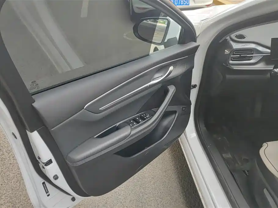 BYD Destroyer 05 2023 Champion DM-i 55KM Luxury