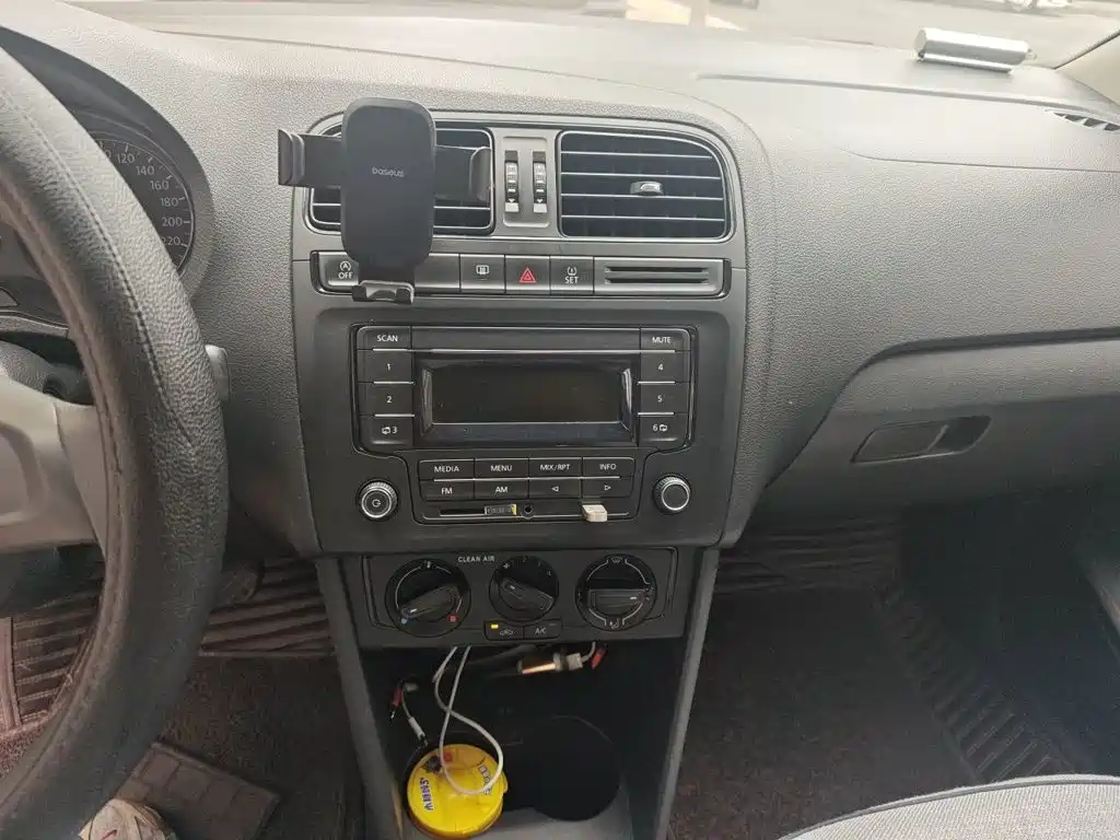 Volkswagen Polo — миниатюра 9