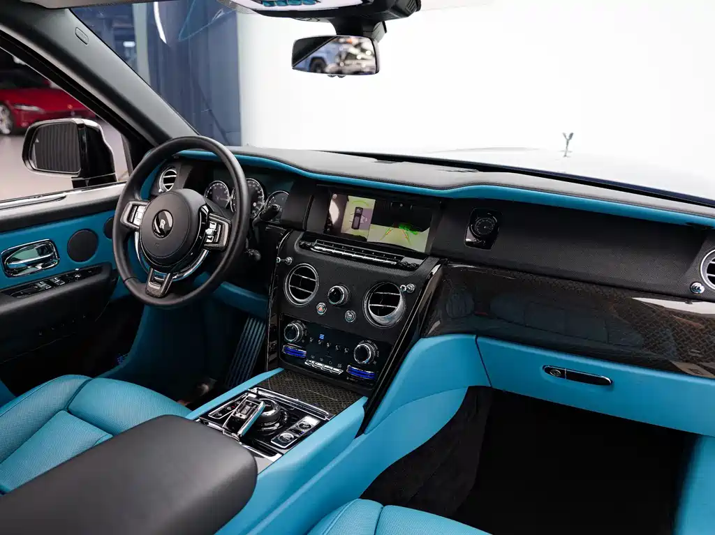Rolls-Royce Cullinan — миниатюра 7
