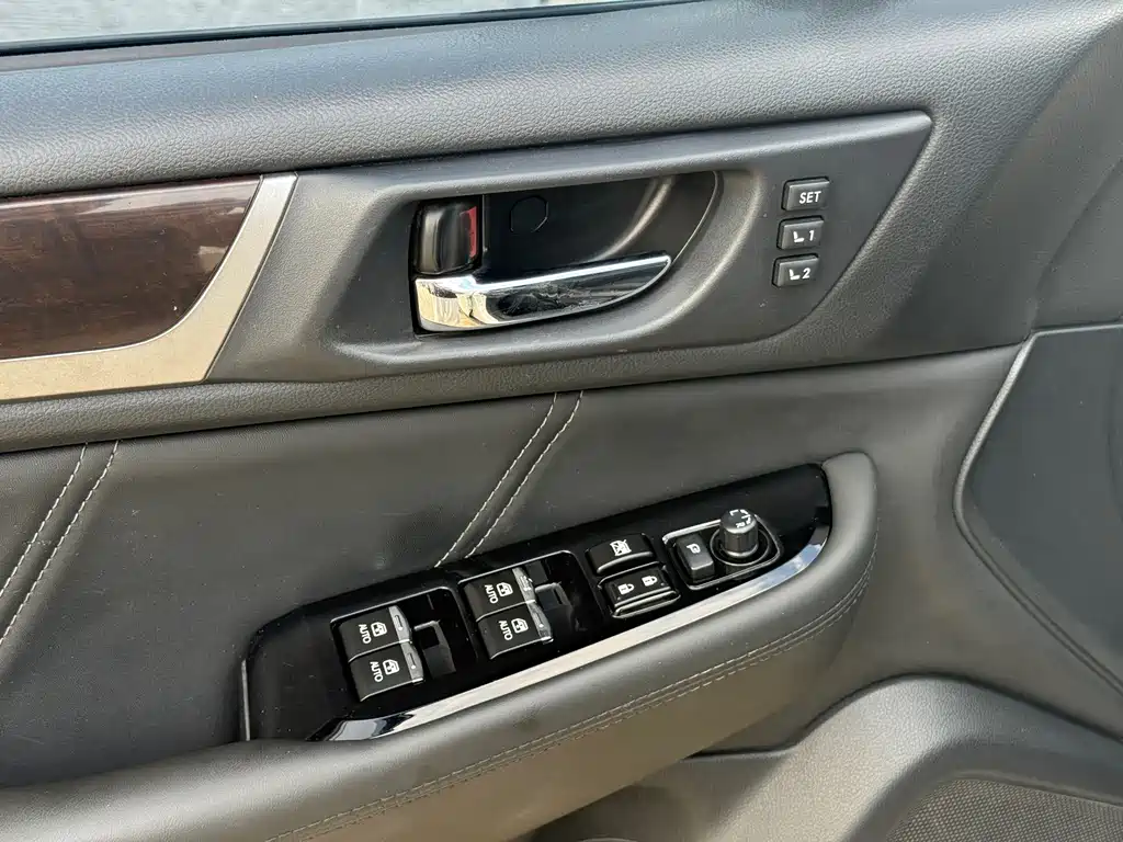 Subaru Outback — миниатюра 12