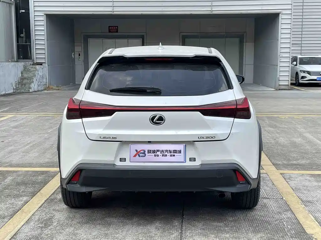 Lexus UX — миниатюра 14