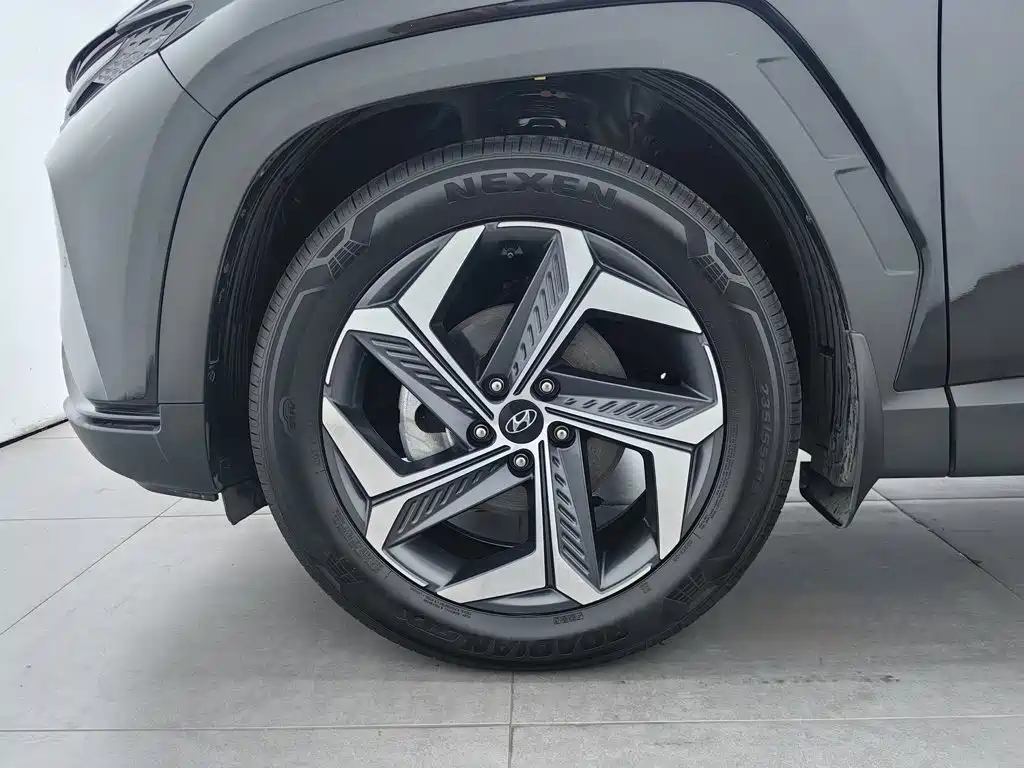 Hyundai Tucson — миниатюра 17