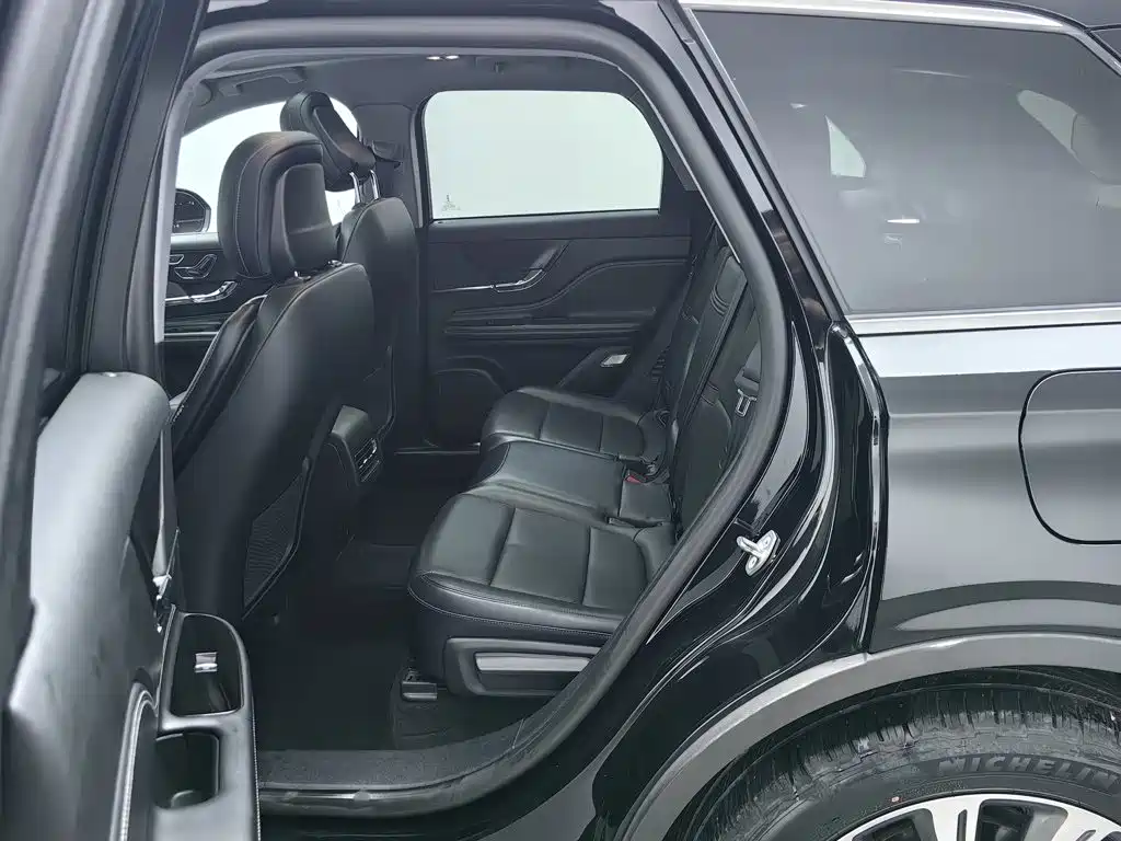 Lincoln Corsair — миниатюра 15