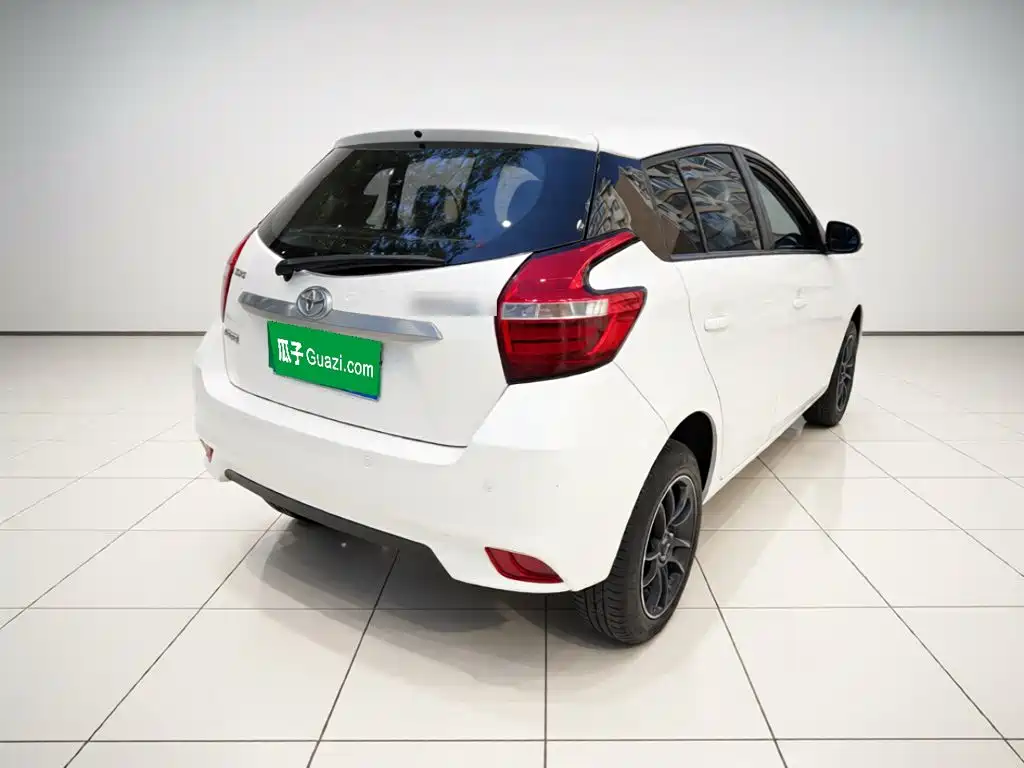 Toyota Yaris L — миниатюра 4