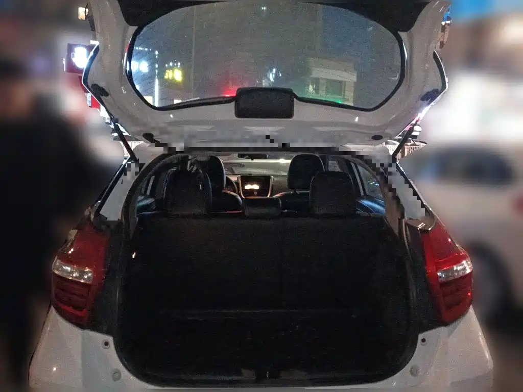 Toyota Yaris L — миниатюра 20