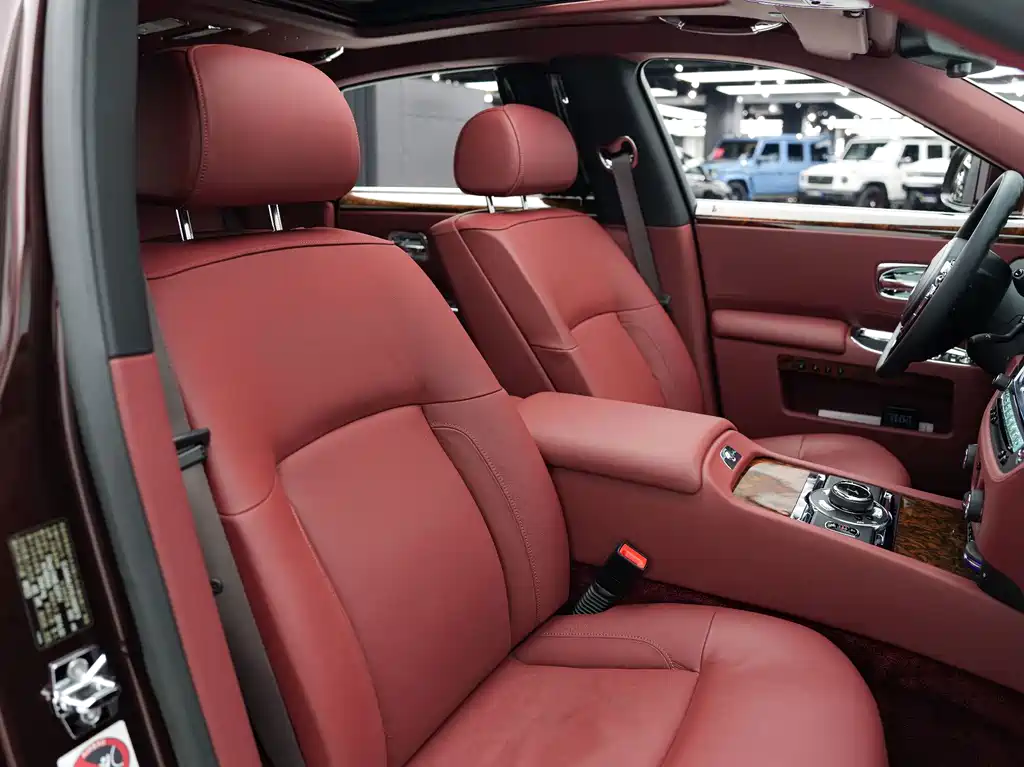 Rolls-Royce Ghost — миниатюра 14