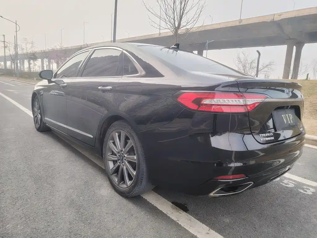 Ford Taurus 2019 EcoBoost 245 Premium