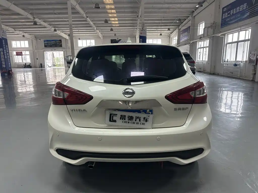 Nissan Tiida — миниатюра 5