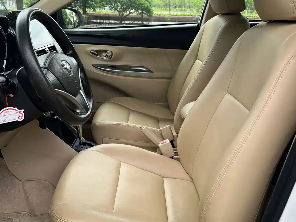 Toyota Yaris L — миниатюра 7