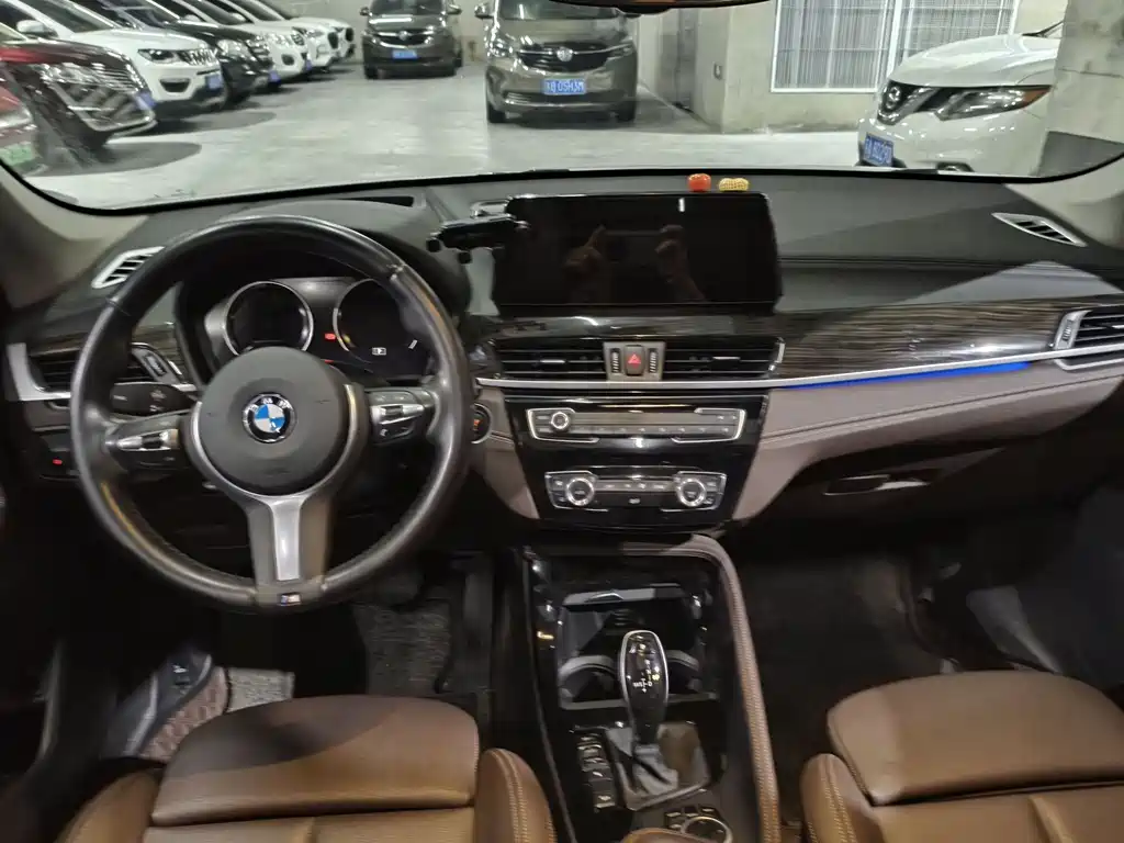 BMW X1 2021 xDrive25Li Premium