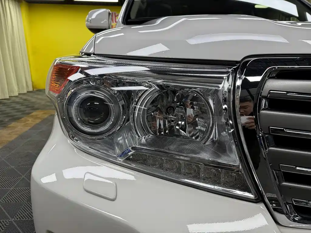 Toyota Land Cruiser 2012 4.0L AT VX