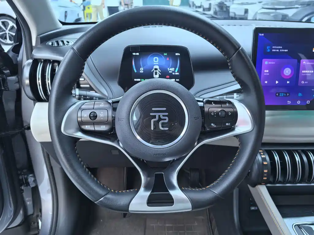 BYD Yuan Plus — миниатюра 8