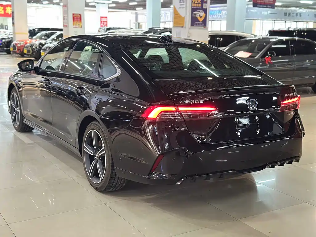 Honda Inspire PHEV — миниатюра 4