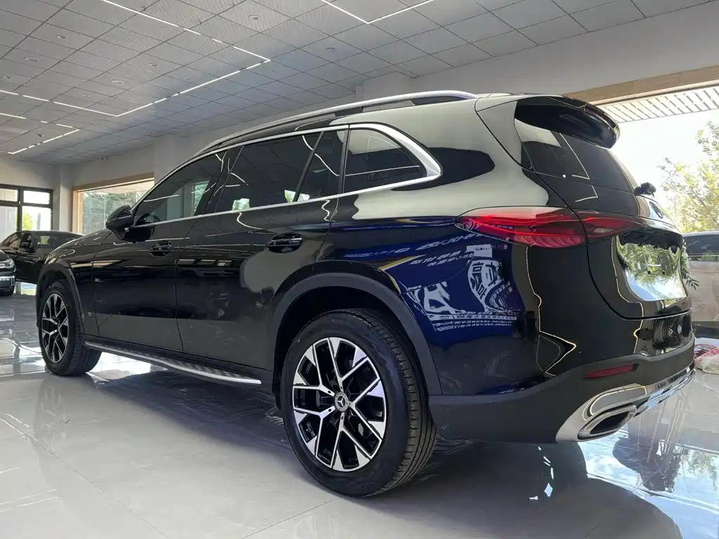 Mercedes-Benz GLC 2024 GLC 260 L 4MATIC 5 мест