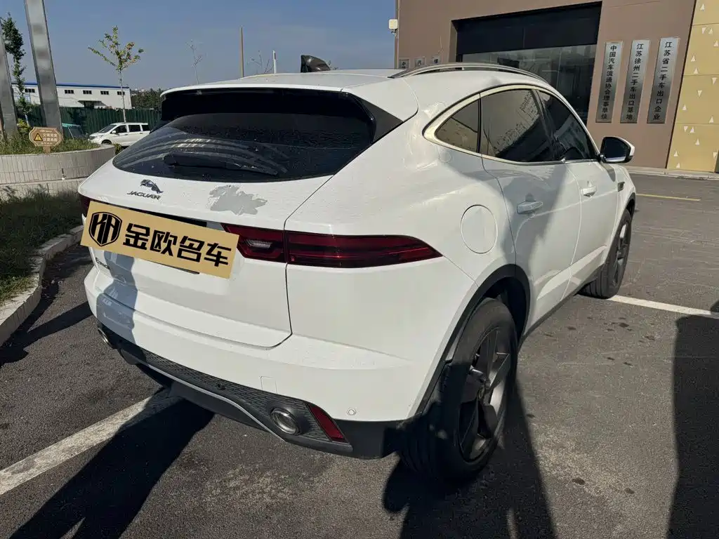 Jaguar E-PACE — миниатюра 9
