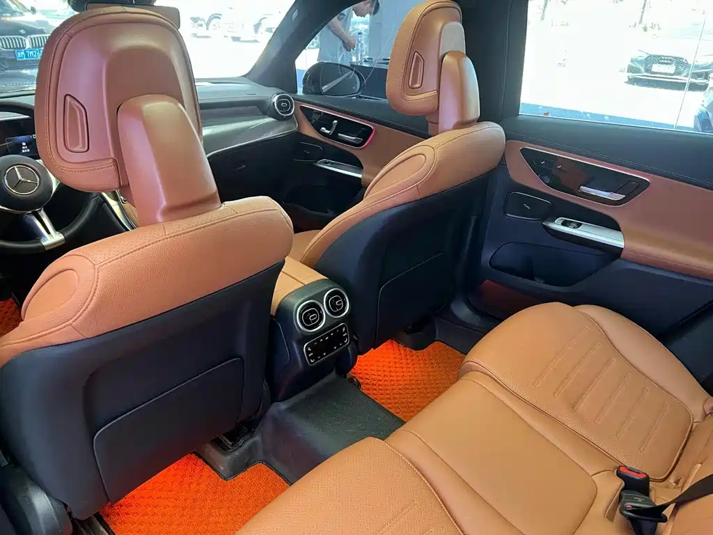 Mercedes-Benz GLC 2024 GLC 260 L 4MATIC 5 мест