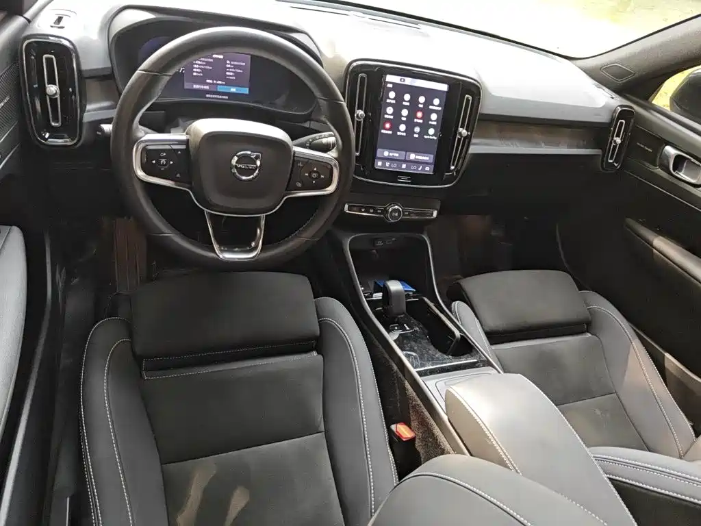 Volvo XC40 NEV — миниатюра 10