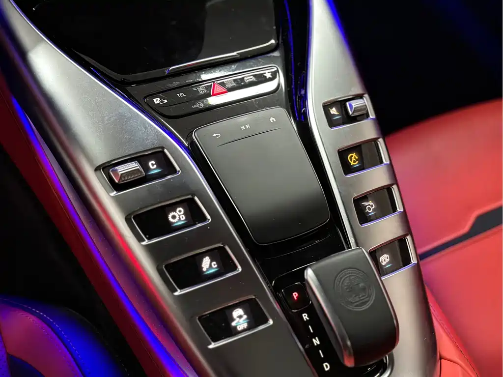 MERCEDES-BENZ AMG GT