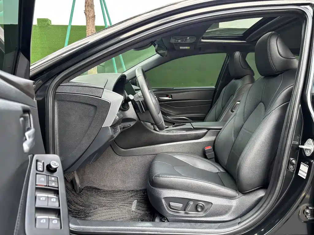 Toyota Avalon — миниатюра 9