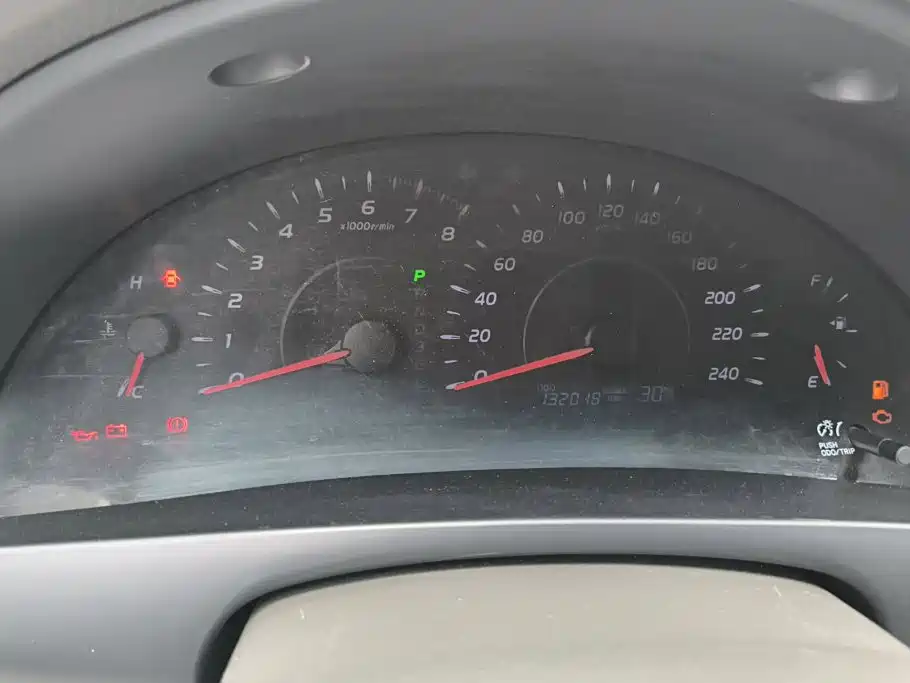 Toyota Camry — миниатюра 14