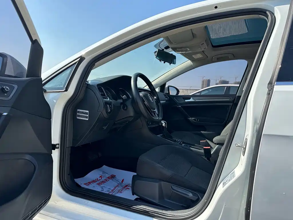 Volkswagen Golf — миниатюра 9