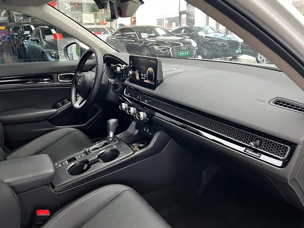 Honda Civic — миниатюра 24