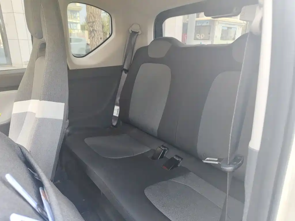 Wuling MINIEV — миниатюра 13