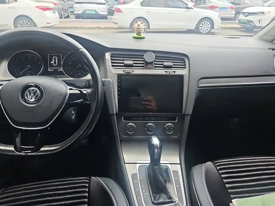 Volkswagen Golf — миниатюра 13
