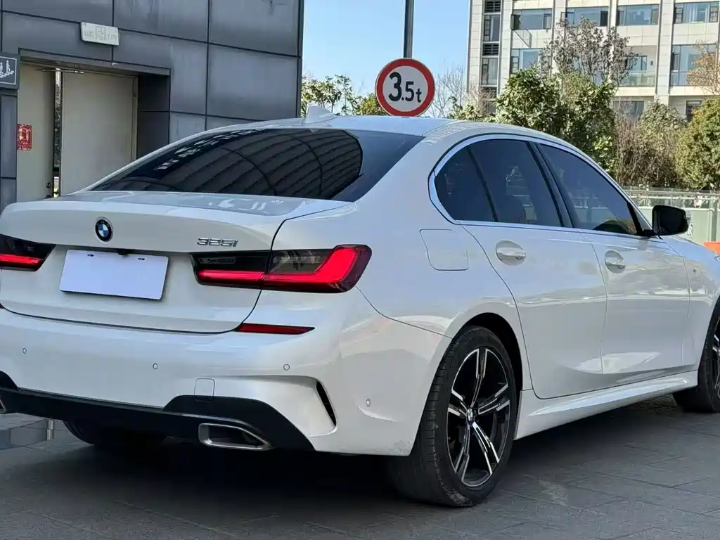 BMW 3 Series — миниатюра 8