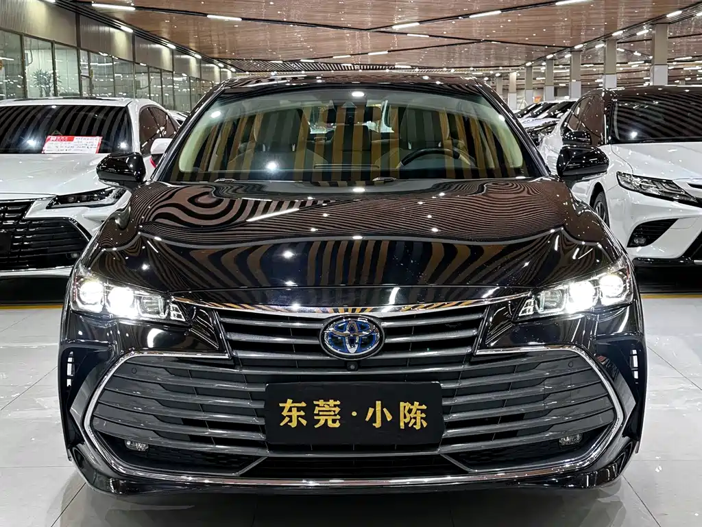Toyota Avalon — миниатюра 2