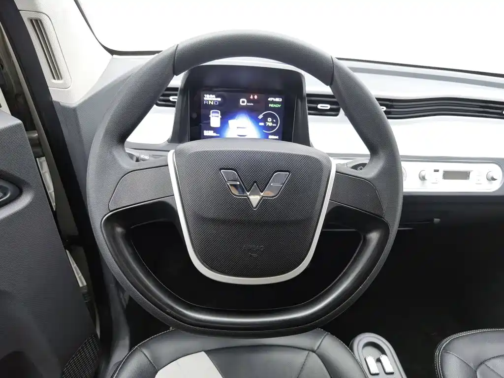 Wuling MINIEV — миниатюра 11