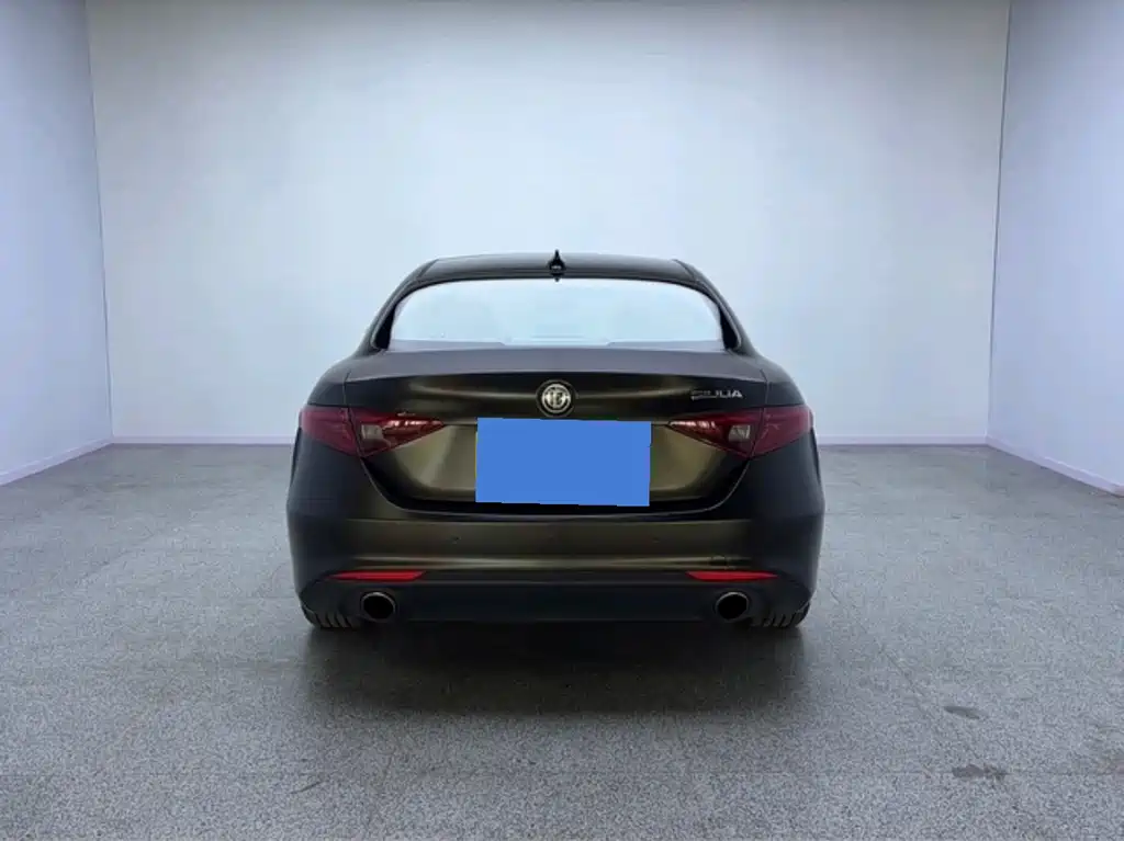 Alfa Romeo Giulia — миниатюра 8