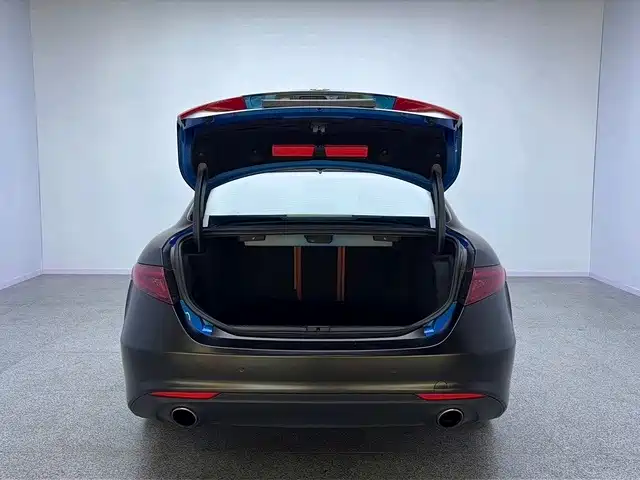 Alfa Romeo Giulia — миниатюра 13