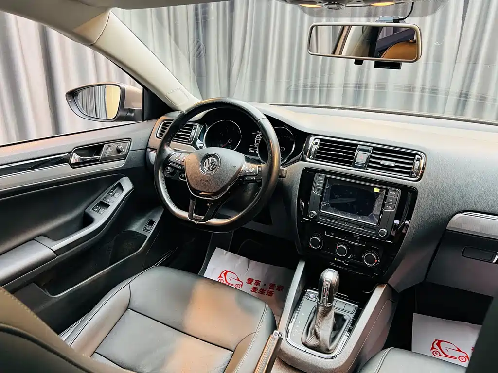 Volkswagen Sagitar — миниатюра 12