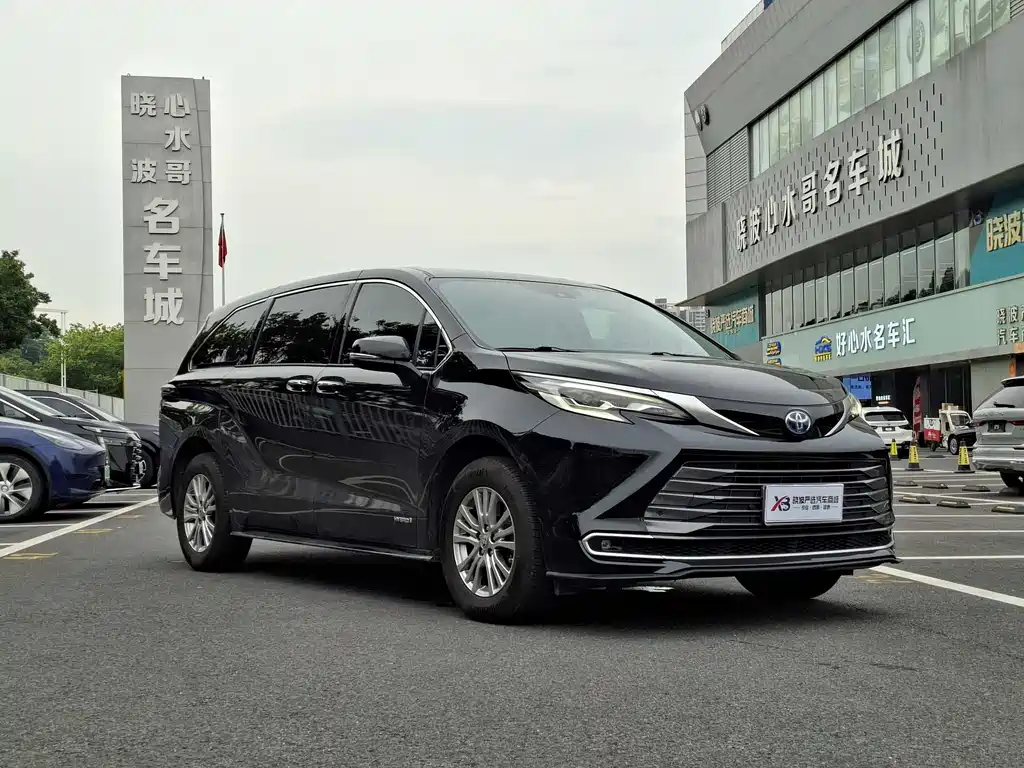 Toyota Sienna 2021 2.5L Luxury