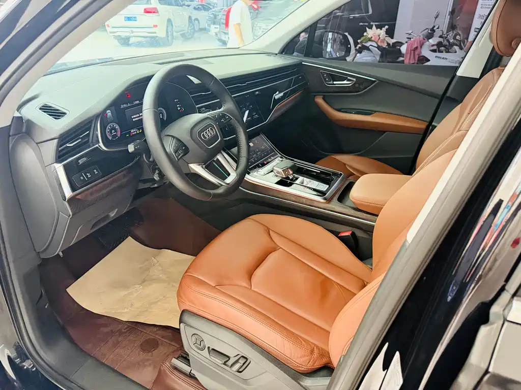 Audi Q7 — миниатюра 3