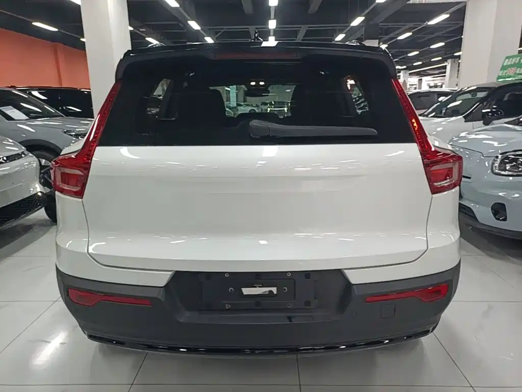 Volvo XC40 NEV — миниатюра 6